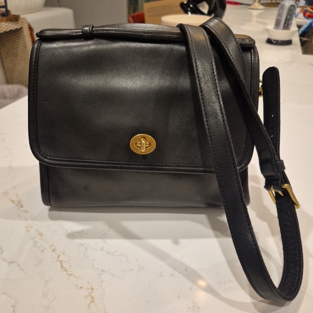 Vintage COACH Court Bag Old Coach Hand Bag Shoulder Bag Black Leather